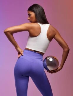 Compressive High Waisted Legging - Retro Violet 12 Compressive High Waisted Legging - Retro Violet -The Sports Edit 311023 TSE EDITORIAL 0336 379f6ae7 39a6 4660 8116 d60165799681