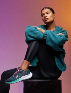 Nike Pegasus 40 Shoes - Deep Jungle/Black/White/Metallic Silver -The Sports Edit 311023 TSE EDITORIAL 0642