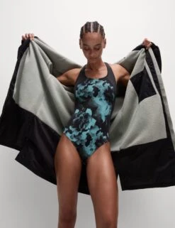 Stormwear Borg Lined Changing Robe - Black -The Sports Edit 5973 2