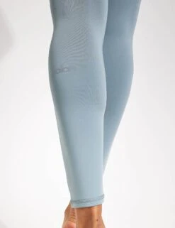 7/8 High Waisted Airlift Legging - Cosmic Grey -The Sports Edit Alo Yoga 7 8 HIGH WAIST AIRLIFT LEGGING W51314R COSMIC GREY 0004