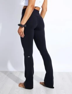 Airbrush High Waisted Bootcut Legging - Black -The Sports Edit Alo Yoga AIRBRUSH HIGH WAIST BOOTCUT LEGGING W51118R Black 0017
