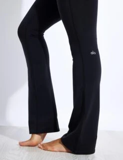 Airbrush High Waisted Bootcut Legging - Black -The Sports Edit Alo Yoga AIRBRUSH HIGH WAIST BOOTCUT LEGGING W51118R Black 0024