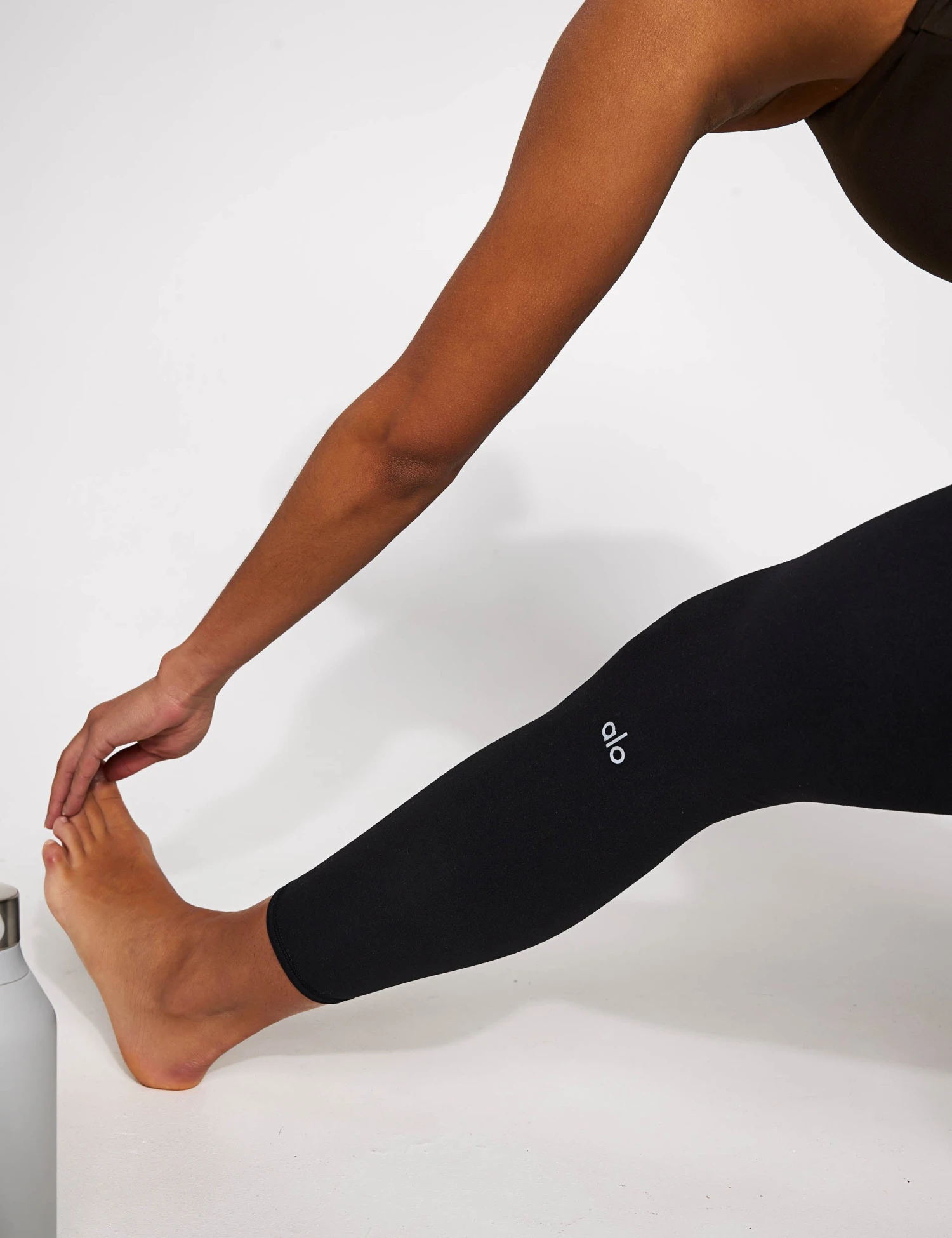 Alosoft High Waisted 7/8 Highlight Legging - Black 5 Alosoft High Waisted 7/8 Highlight Legging - Black - Image 3