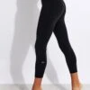 High Waisted Airbrush Capri - Black 2 High Waisted Airbrush Capri - Black -The Sports Edit Alo Yoga HIGH WAIST AIRBRUSH CAPRI W5475R BLACK 0001