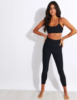 High Waisted Airlift Capri - Black -The Sports Edit Alo Yoga HIGH WAIST AIRLIFT CAPRI W5630R BLACK 0005