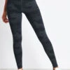 High Waisted Vapor Legging - Black Camo