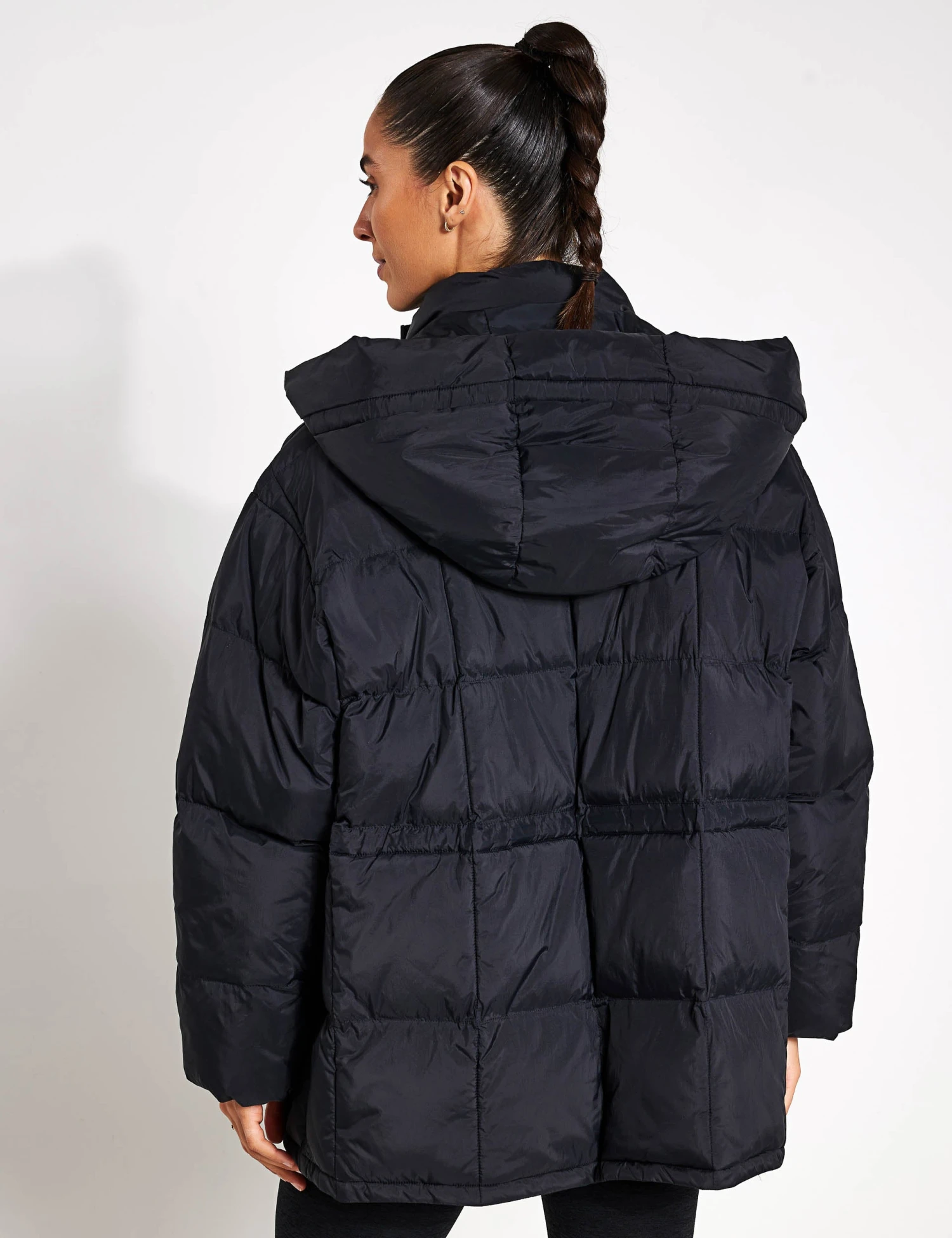 Beyond Yoga Puffer Jacket - Black 4 Beyond Yoga Puffer Jacket - Black - Image 2
