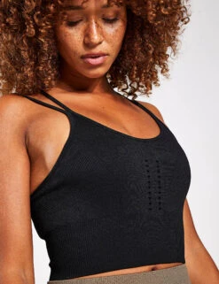 Born India Seamless Bra - Black 9 Born India Seamless Bra - Black -The Sports Edit BORN India Seamless Bra O22SM18 B Black 0043