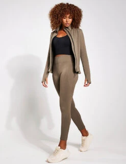 Born India Jacket - Walnut -The Sports Edit BORN India Seamless Jacket Walnut 0002