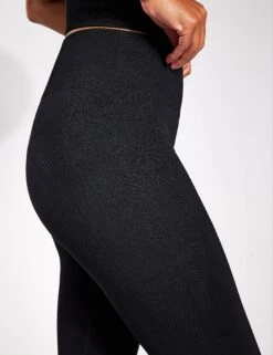 Born India Seamless Legging - Black -The Sports Edit BORN India Seamless Legging O22SM19 L Black 0023