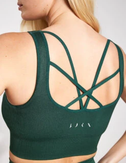 Born Naisha Seamless Bra - Moss 10 Born Naisha Seamless Bra - Moss -The Sports Edit BORN Naisha Seamless Bra I22SM20 BM Moss 0036