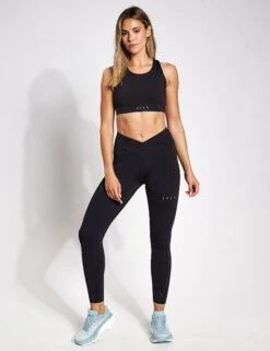 Born Nara Bra - Black -The Sports Edit BORN Nara Perf Bra I22CS70 B Black 0012