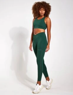 Born Nara Bra - Moss -The Sports Edit BORN Nara Perf Bra I22CS70 BM Moss 0008