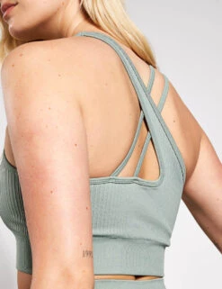Born Nilay Seamless Bra - Sage -The Sports Edit BORN Nilay Seamless Bra I22SM79 BS Sage 0035