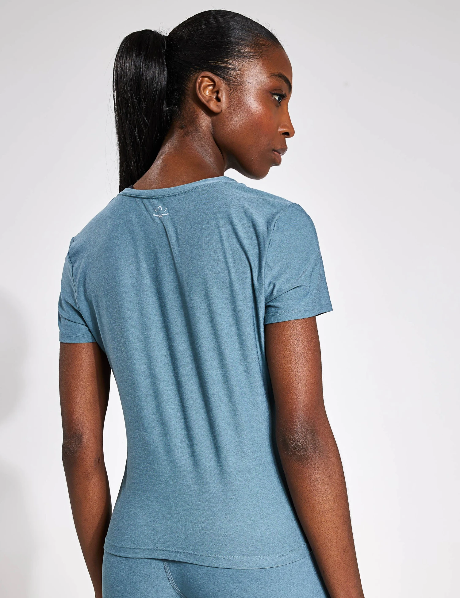 Beyond Yoga Featherweight For A Spin Tee - Storm Heather 4 Beyond Yoga Featherweight For A Spin Tee - Storm Heather - Image 2