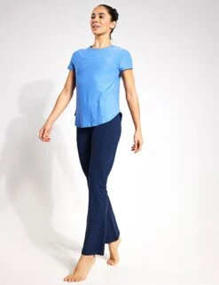Beyond Yoga Featherweight On The Down Low Tee - Sky Blue Heather -The Sports Edit Beyond Yoga FEATHERWEIGHT ON THE DOWN LOW TEE LWSD7670BLU SKY BLUE HEATHER 0015