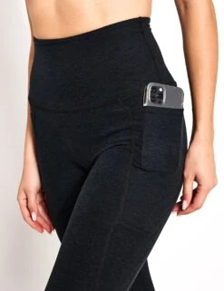 Beyond Yoga Spacedye Out Of Pocket High Waisted Midi Legging - Darkest Night 8 Beyond Yoga Spacedye Out Of Pocket High Waisted Midi Legging - Darkest Night -The Sports Edit Beyond Yoga Spacedye Out Of Pocket High Waisted Midi Legging QHI723 0004
