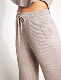 Beyond Yoga Well Traveled Wide Leg Pant - Birch -The Sports Edit Beyond Yoga WELL TRAVELED WIDE LEG PANT NK1242LIG BIRCH 0004 c85a3773 5203 4d02 b0a9 b9815956fb61