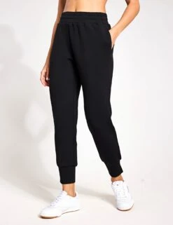 Varley The Doublesoft Set - Black 15 Varley The Doublesoft Set - Black -The Sports Edit Bundle 10 Varley Hawley Half Zip Sweat Black Varley The Slim Cuff Pant Black 0040 03540e40 498e 451c a3f5 c53cd684da6a