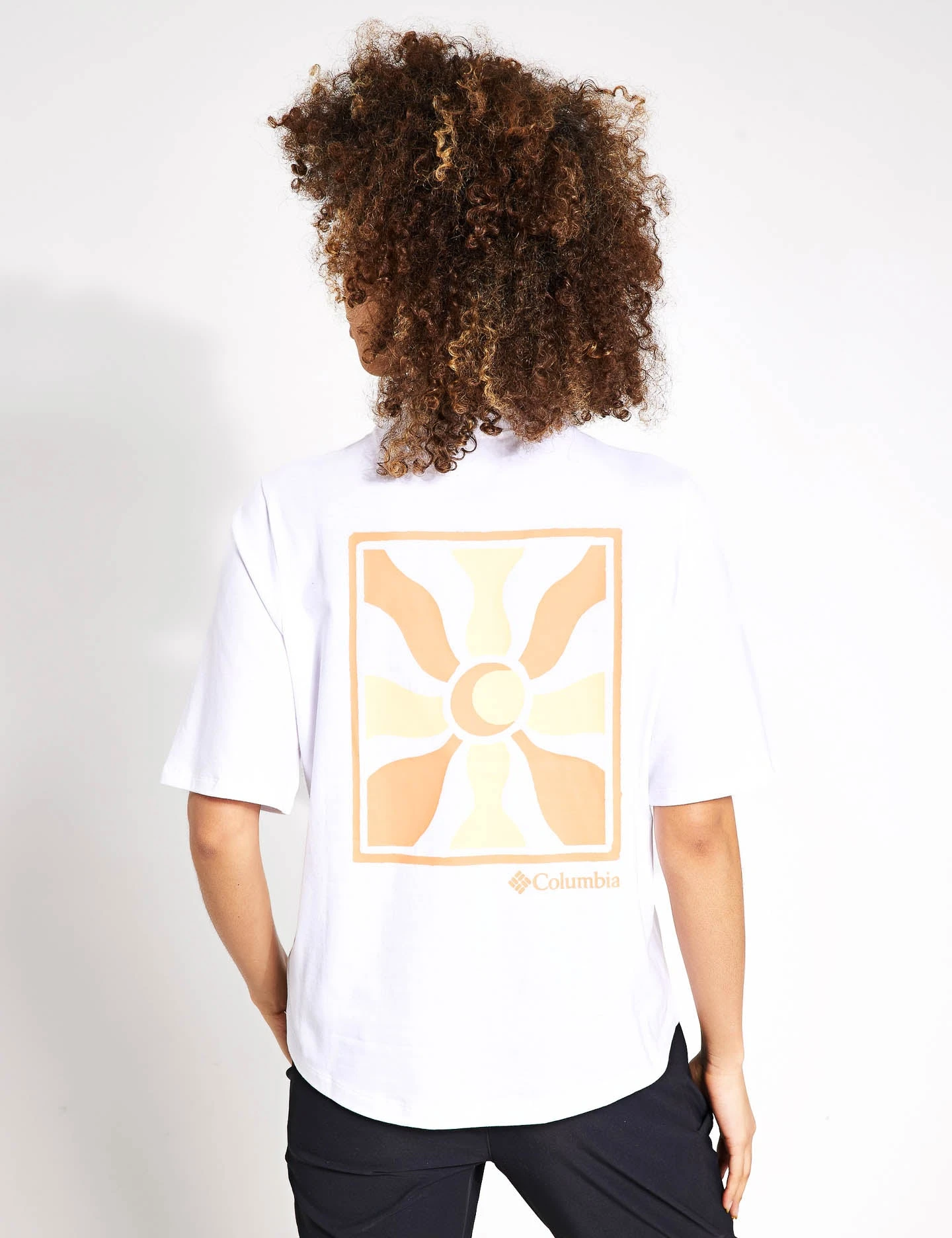 Columbia North Cascades Graphic T-Shirt - White/Wavy Rays 3 Columbia North Cascades Graphic T-Shirt - White/Wavy Rays