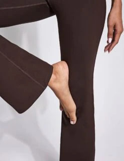Compressive Flare Legging - Cocoa Bean -The Sports Edit Girlfriend Collective COMPRESSIVE FLARE LEGGING 4038 COB Cocoa Bean 0004 7951017b 07a3 4571 8ada a6ce254db563
