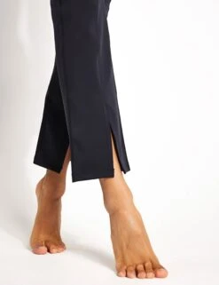 Luxe Split Hem Legging - Black -The Sports Edit Girlfriend Collective LUXE SPLIT HEM LEGGING 4076 JB BLACK 0023