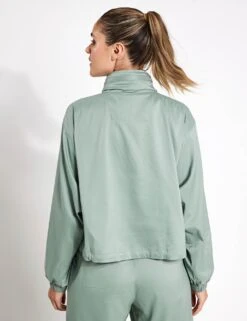 Hummingbird Half Zip Windbreaker - Chinoiserie 12 Hummingbird Half Zip Windbreaker - Chinoiserie -The Sports Edit Girlfriend Collective hummingbird half zip windbreaker 6006 HG Chinoiserie 0025