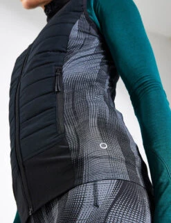 Stormwear Reflective Gilet - Black 10 Stormwear Reflective Gilet - Black -The Sports Edit Goodmove REFLECTIVE GILET T51 5795 Black 0019