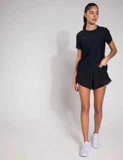 Hoka Airolite Run Top - Black 13 Hoka Airolite Run Top - Black -The Sports Edit Hoka Airolite Run Top Black 1151084 BLKS 0010