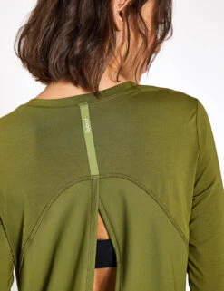 Kendall Long Sleeve Top - Army Green -The Sports Edit Lilybod Kendall Longsleeve LT88 AG Army Green 0024