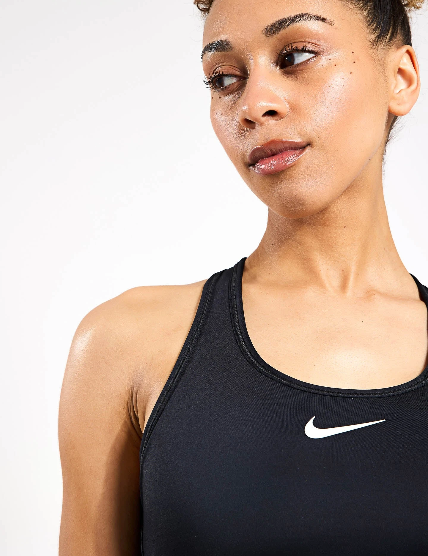 Nike Swoosh Medium Support Bra - Black/White 5 Nike Swoosh Medium Support Bra - Black/White - Image 3
