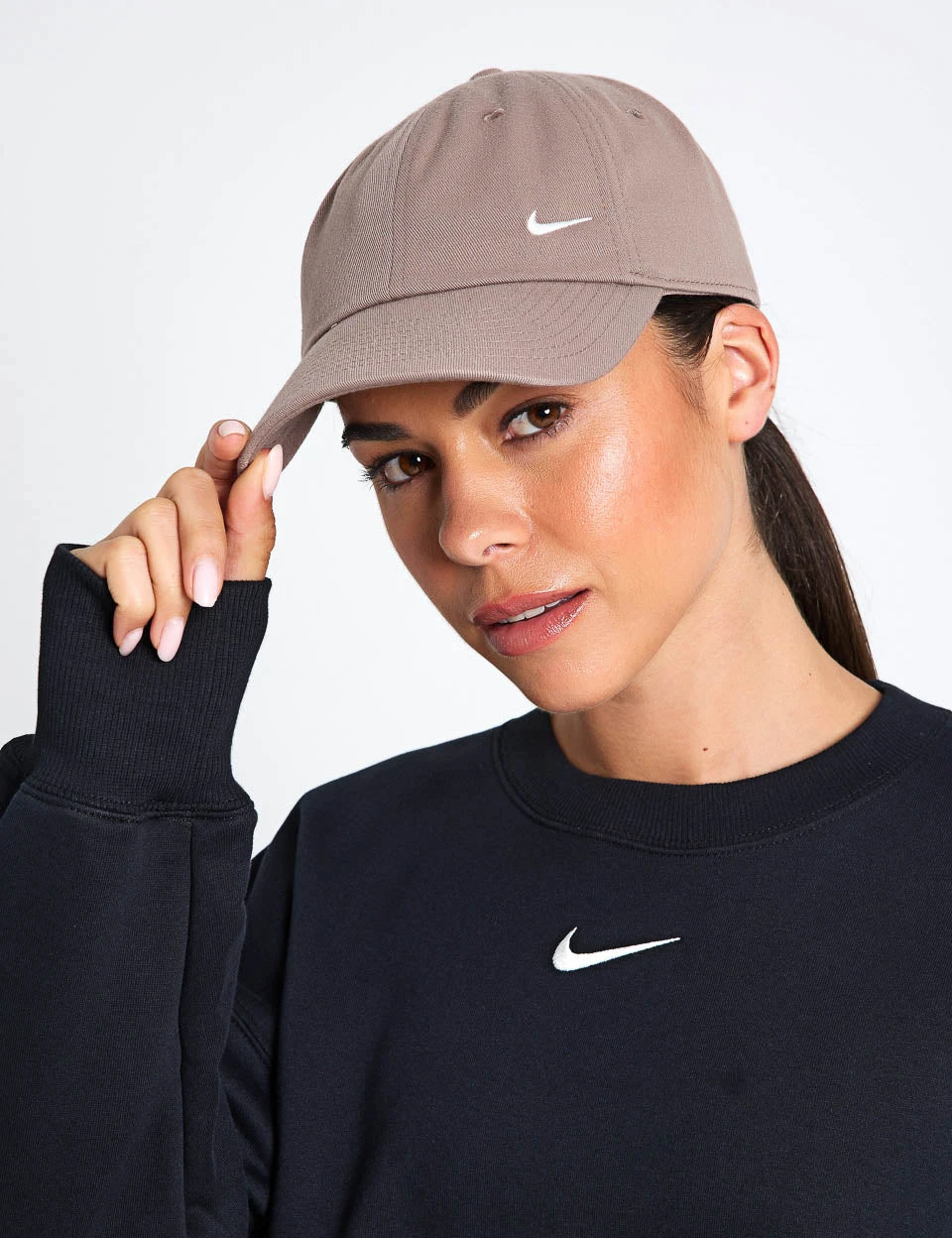 Nike Club Unstructured Cap - Mink Brown/Sail 3 Nike Club Unstructured Cap - Mink Brown/Sail