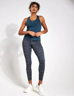 Nike Swoosh Bra Tank - Deep Jungle/White 10 Nike Swoosh Bra Tank - Deep Jungle/White -The Sports Edit Nike Swoosh Bra Tank dv9897 328 Jungle White 0016