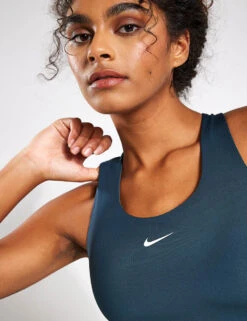 Nike Swoosh Bra Tank - Deep Jungle/White 9 Nike Swoosh Bra Tank - Deep Jungle/White -The Sports Edit Nike Swoosh Bra Tank dv9897 328 Jungle White 0026