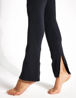 Nike One High Waisted Split-Hem Leggings - Black 13 Nike One High Waisted Split-Hem Leggings - Black -The Sports Edit Nike nike one hw split hem leggings black fn4148 010 0005