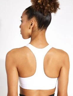 Nike Swoosh Medium Support Bra - White/Stone Mauve/Black -The Sports Edit Nike nike swoosh medium support bra white stone DX6821 100 0003