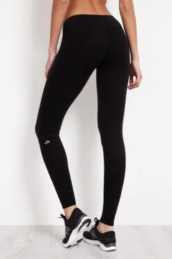 Airbrush Legging - Black 8 Airbrush Legging - Black -The Sports Edit SU16 Alo Yoga Airbush Legging Black 3