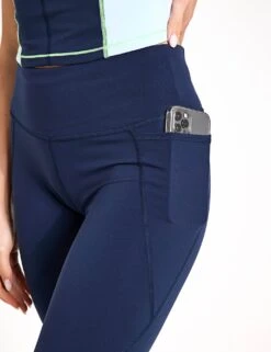 Sweaty Betty Power Cropped Gym Leggings - Navy Blue 8 Sweaty Betty Power Cropped Gym Leggings - Navy Blue -The Sports Edit Sweaty Betty Power Cropped Gym Leggings Navy Blue SB4564PNA S 0004