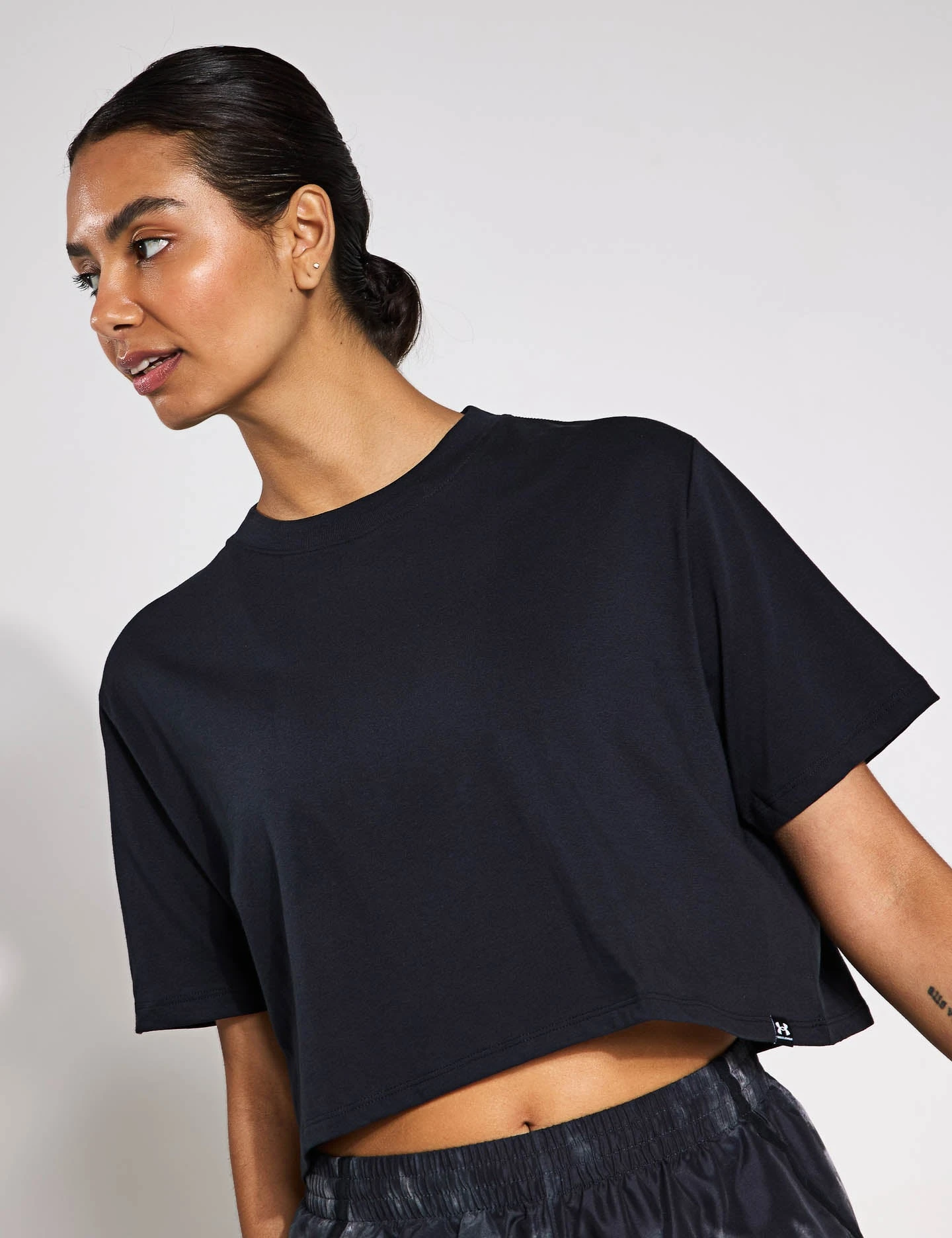 Under Armour Rival Short Sleeve - Black/White 3 Under Armour Rival Short Sleeve - Black/White