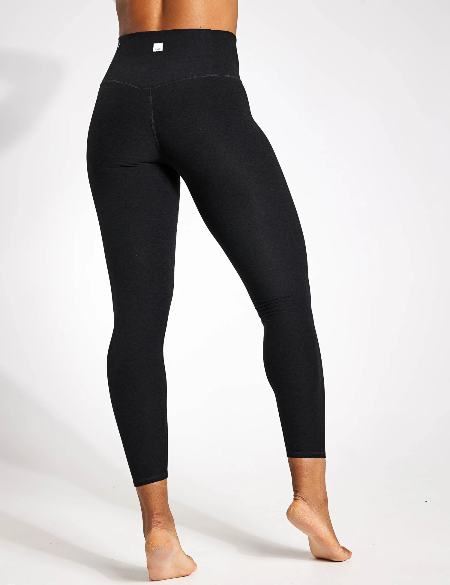 Vuori Clean Elevation Legging - Black Heather 4 Vuori Clean Elevation Legging - Black Heather - Image 2