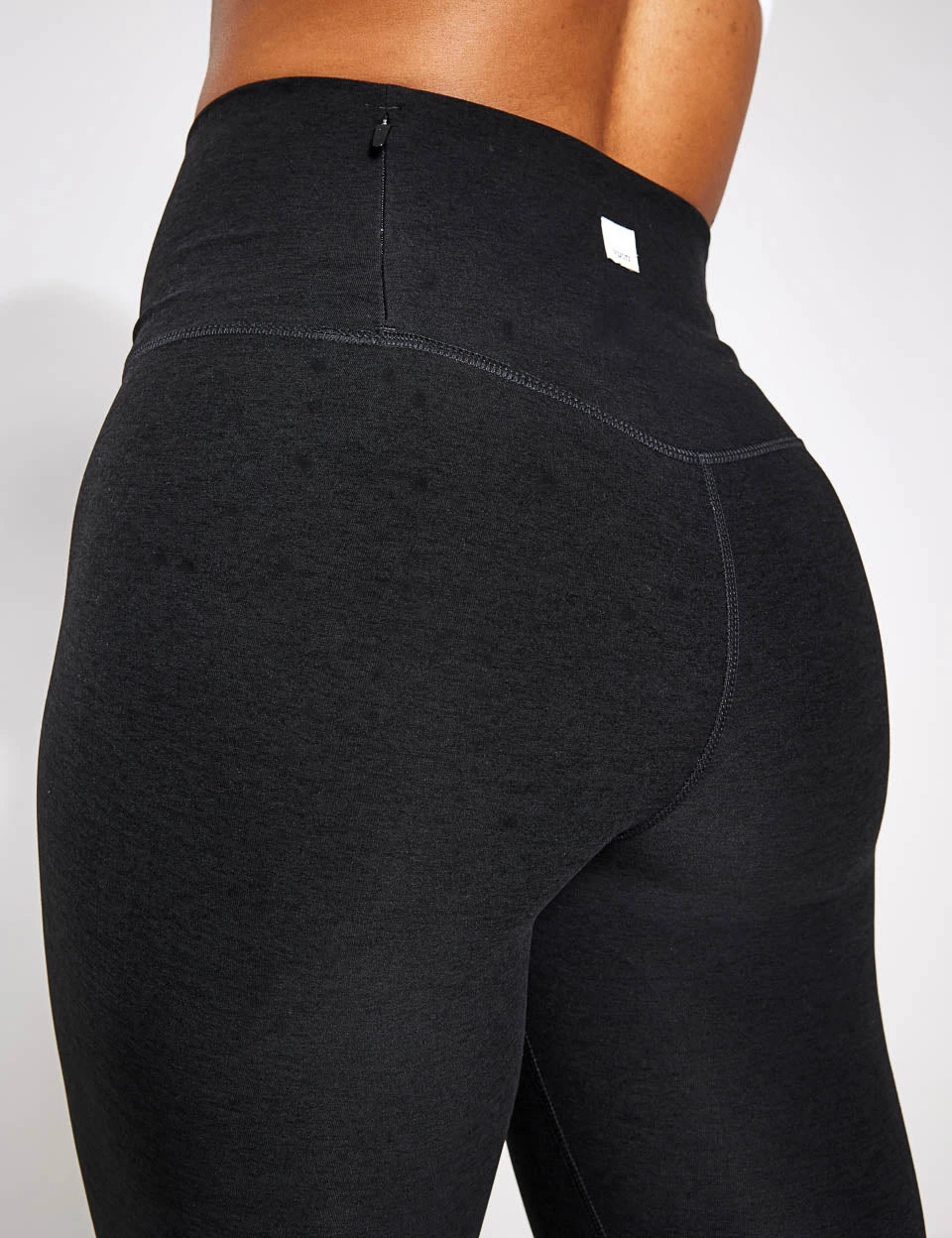 Vuori Clean Elevation Legging - Black Heather 5 Vuori Clean Elevation Legging - Black Heather - Image 3