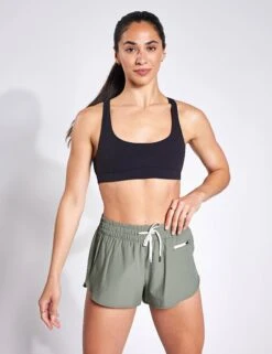 Vuori Daily Bra - Black -The Sports Edit VUORI DAILY BRA VW158 BLK BLACK 0010