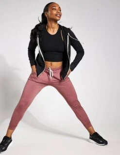 Vuori Halo Performance Hoodie 2.0 - Black Heather -The Sports Edit VUORI HALO PERFORMANCE HOODIE 2 0 VW268 HBK BLACK HEATHER 0015