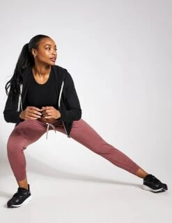 Vuori Halo Performance Hoodie 2.0 - Black Heather -The Sports Edit VUORI HALO PERFORMANCE HOODIE 2 0 VW268 HBK BLACK HEATHER 0016