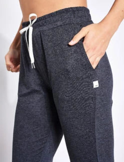 Vuori Performance Jogger - Charcoal Heather -The Sports Edit VUORI PERFORMANCE JOGGER VW303 HCC CHARCOAL HEATHER 0019 d6f7b2d2 c0a6 479c a331 25ff5072fd7c