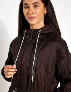 Varley Caitlin Quilt Jacket - Coffee Bean -The Sports Edit Varley Caitlin Quilt Jacket VAR01429 Coffee Bean 0045