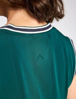 Varley Amanda Court Dress 31.5" - Forest/Blue Nights 11 Varley Amanda Court Dress 31.5" - Forest/Blue Nights -The Sports Edit Varley Dress Amanda Court Dress 31 5 Forest Blue Nights 0025