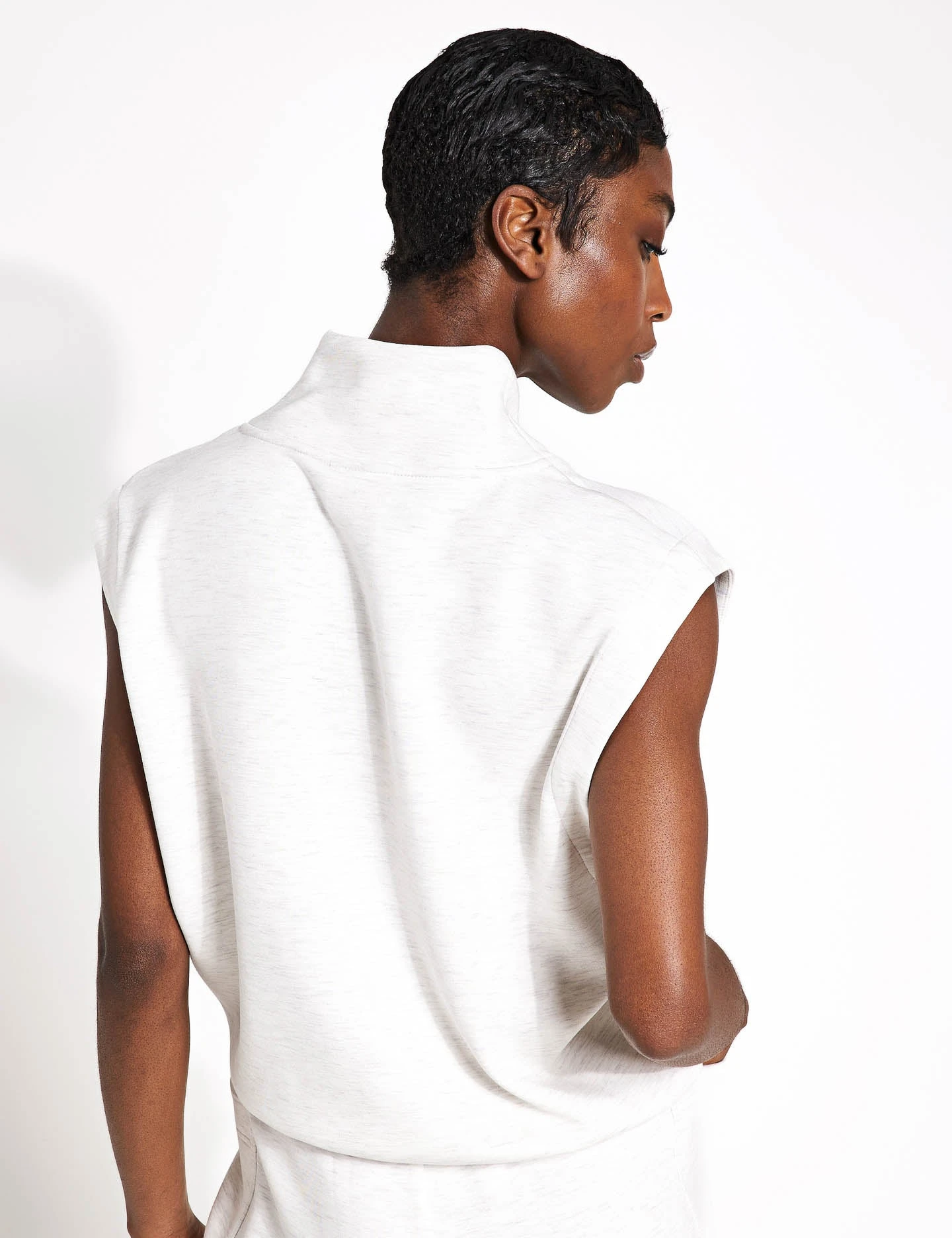 Varley Loretta Half-Zip Sleeveless Sweat - Ivory Marl 4 Varley Loretta Half-Zip Sleeveless Sweat - Ivory Marl - Image 2