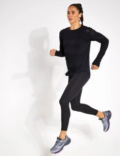 Varley Merrick Seamless Tee - Black -The Sports Edit Varley Merrick Seamless Tee VAR01620 Black 0008