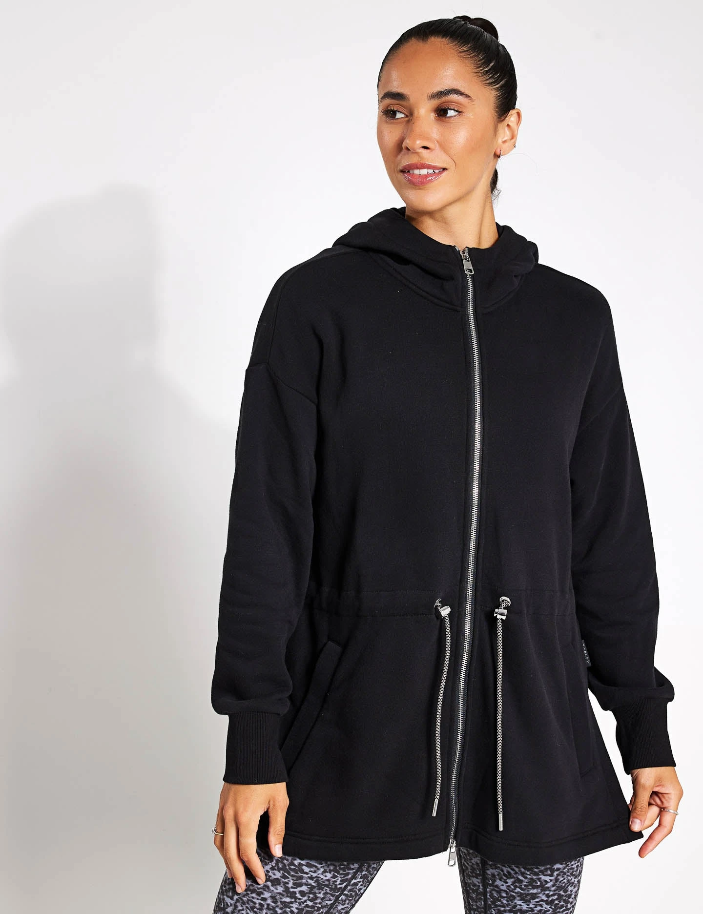 Varley Victoria Hoodie 2.0 - Black 3 Varley Victoria Hoodie 2.0 - Black